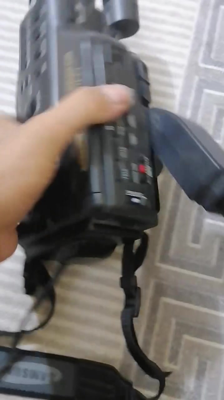 السلام عليكم ورحمه الله وبركاته
كامرات انتيكا شغالات  
1-Canon كانون 
2- Samsung سامسونگ 
المهتم يراسنلي


**إذا كنت صاحب هذا الإعلان وتريد حذفه لأي سبب، رجاءا أرسل رسالة إلى الدعم الفني**