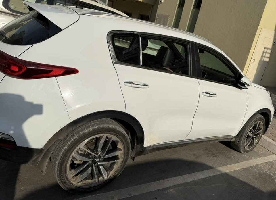 سبورتج 2019 ماشية 33 الف حقيقي بيها باب السايق بارد والباب الخلفي بارد و3 اصابع رش سعرها قفل 187 للتواصل الاتصال ***********
