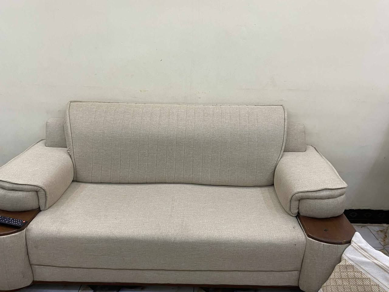 تخم ٨ مقاعد تفصال من ثكيل مع البردات وطبلات والفرشه السعر ٧٥٠ وبيهه مجال


**إذا كنت صاحب هذا الإعلان وتريد حذفه لأي سبب، رجاءا أرسل رسالة إلى الدعم الفني**