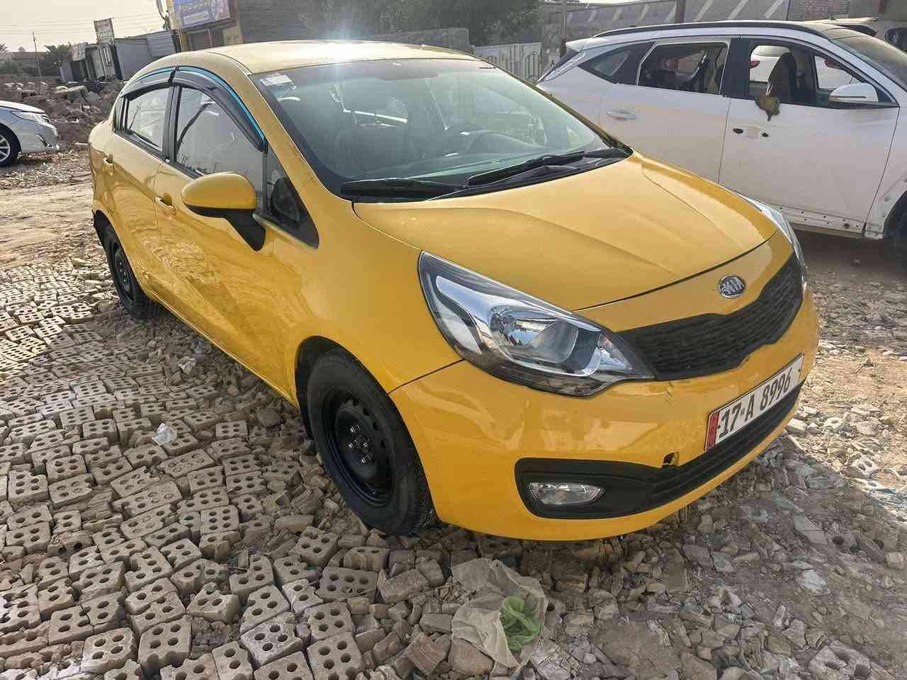 السلام عليكم
كيا ريو خليجي موديل 13 رقم قادسية حادثها شبر بالجاملغ الخلفي ابيعها على حادثها سيارة شغالة  تحويل مباشر 
السعر مناسب  
العنوان بغداد تقاطع نهروان 
***********
