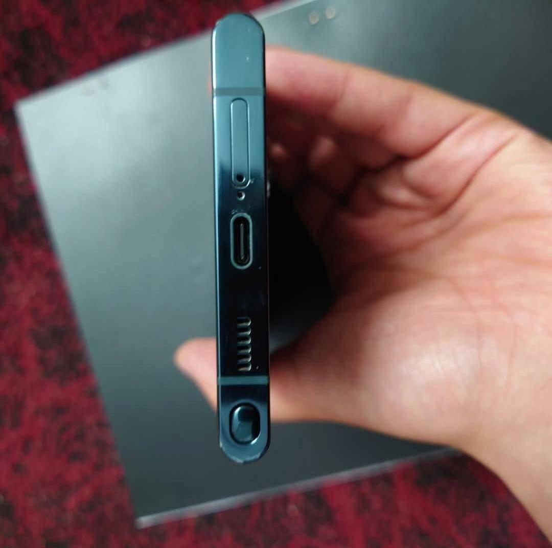 📱 سامسونگ Galaxy S22 Ultra
💾 ذاكرة 256GB
🛡️ ضمان عين الفهد
📦 الجهاز نظيف وفحص كامل
⚡ سريع وما يعلّق
📸 كاميرا كلش حلوة
🖥️ شاشة واضحة وألوانها قوية
🔋 بطارية زينة للاستعمال اليومي
💯 الجهاز مضمون وما بي شي
💰 السعر 650
📍 للتواصل والحجز 
***********
