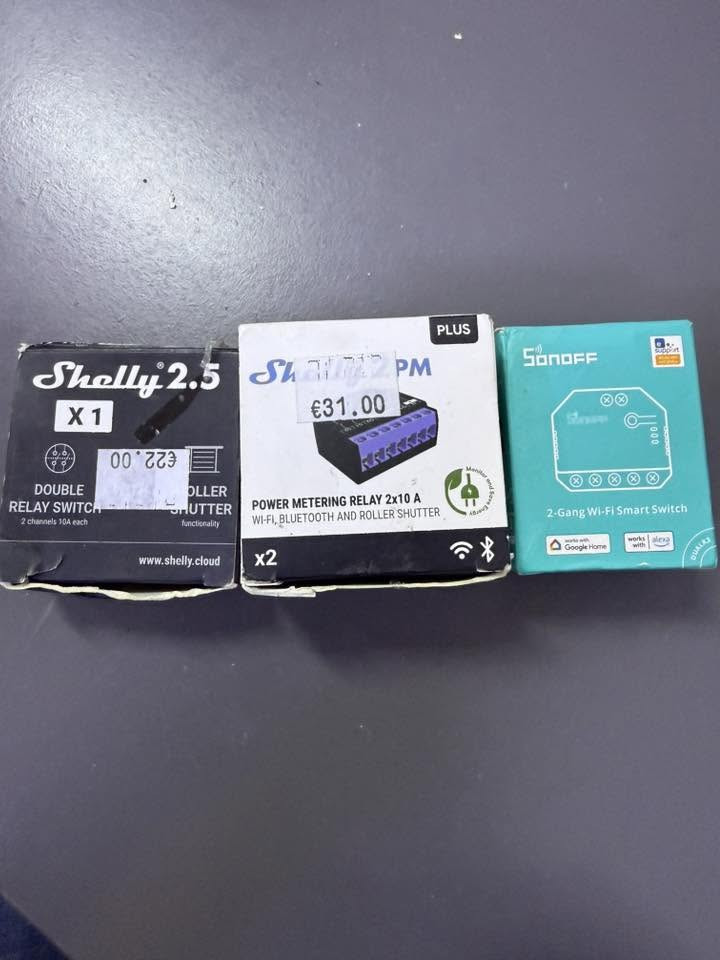 حوّل بيتك إلى بيت ذكي بكل سهولة! 💡🏡
وصلتنا وجبة جديدة من أفضل وأقوى الريليهات الذكية (Smart Relays) للتحكم بمنزلك عن بُعد ومراقبة استهلاك الطاقة، متوفرة الآن بأفضل الأسعار! ⚡️👇
📦 القطع المتوفرة في الصورة image_6.png:
1️⃣ Shelly 2.5 (العلبة السوداء على اليسار):
 ريليه ذكي بقناتين (2 Channels) يتحمل حتى 10 أمبير لكل قناة.
 ممتاز جداً للتحكم بالإضاءة الذكية أو تشغيل وإغلاق الستائر الكهربائية (Roller Shutter).
 يدعم الاتصال المباشر بالـ Wi-Fi ومراقبة استهلاك الكهرباء بدقة عالية.
2️⃣ Shelly Plus 2PM (العلبة البيضاء في المنتصف):
 النسخة المطورة والأحدث (Plus) بمُعالج أسرع وأداء أقوى.
 يحتوي على قناتين (2x10A) ويدعم الـ Wi-Fi والـ Bluetooth معاً لتسهيل عملية الربط.
 مخصص للتحكم الاحترافي بمحركات الستائر، الأبواب الكهربائية، والإضاءة مع ميزة قياس استهلاك الطاقة الحقيقي لحمايتها من الحمل الزائد.
3️⃣ Sonoff DualR3 (العلبة الخضراء على اليمين):
 من شركة Sonoff الشهيرة، ريليه ذكي بقناتين (2-Gang Wi-Fi Smart Switch).
 متوافق بالكامل مع الأنظمة الذكية العالمية مثل Google Home و Amazon Alexa للتحكم بالأوامر الصوتية.
 يدعم خاصية التوقيت الذكي وجدولة المواعيد (توقيت تشغيل وإطفاء الأجهزة تلقائياً).
✨ لماذا تختار هذه القطع؟
✅ تُركب خلف مفاتيح الجدار العادية دون الحاجة لتغيير ديكور البيت.
✅ تحكم كامل من أي مكان في العالم عبر الهاتف (آيفون وأندرويد).
✅ توفير ذكي في استهلاك الكهرباء ومراقبة الأجهزة بدقة.
📞 للطلب أو الاستفسار، يرجى مراسلة الصفحة أو ترك


**إذا كنت صاحب هذا الإعلان وتريد حذفه لأي سبب، رجاءا أرسل رسالة إلى الدعم الفني**