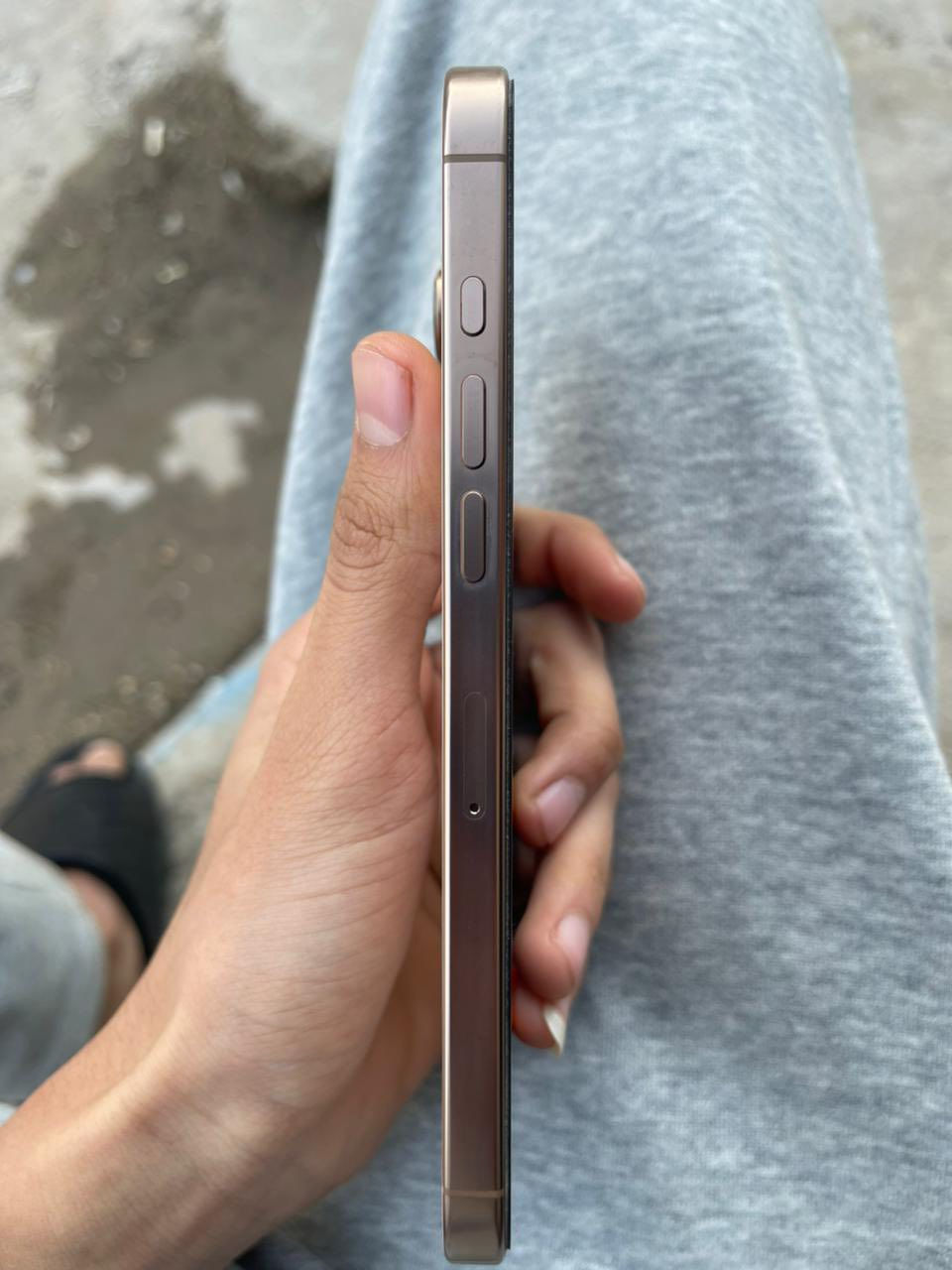 السلام عليكم  ايفون 16برو ماكس ذاكره 256بطاريه 100 جهاز جديد كارتونه مطابقه عربي شرق اوسط السعر مليون و 450 مجال بسيط مكان بغداد مدينه الصدر ***********
