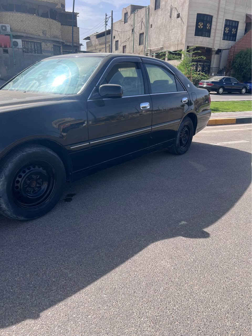 سلام عليكم ملكه 2002 مكفوله كفاله عامه حتى من الفتح سياره حاويه السياره بدون مواصفات المكينه الزغيره اقتصاديه جدن عارضينه 108 معه الرقم بدون كمرك يعني الياخذه عليه الكمرك الاتصال على الرقم *********** Singapore

