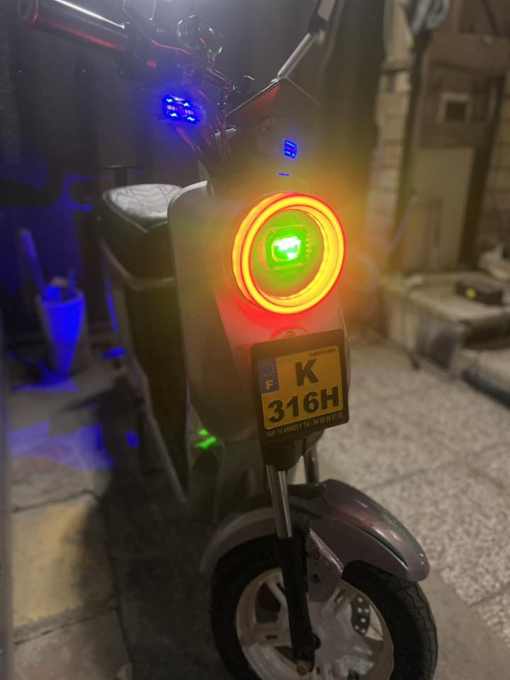 السلام عليكم
للبيع دراجه شحن نوع R9 دراجه كامله اي نقص ما بيها فقط بيها شخوط فقط تجي 5 باتري الكبار ملف 1500 دراجه حلوة وناعمه تجي دبل بصمه + دبل سويج 

مكاني بغداد العامريه للتواصل ***********
