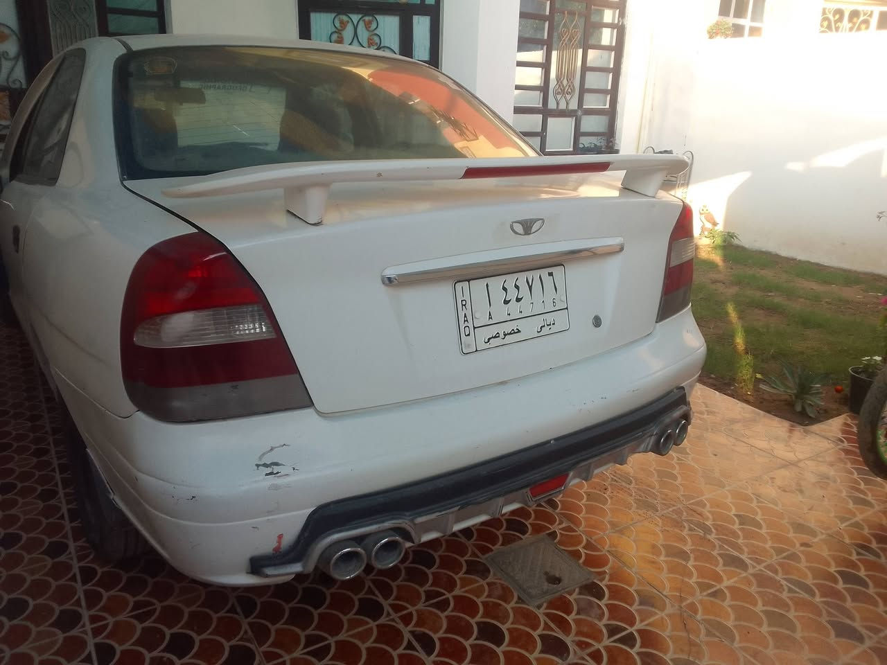 السلآم عليكم  
من رخصة الادمن دايو نوبرا موديل ٢٠٠٠ للمراوس حسب القناعه كير مكينه خير من الله كير عادي تخم تاير رقم ديالى سنويه ٢٨ راعيها يمي ترايك وين ماتريد سياره حلوه وناعمه عنوان السياره ديالى بعقوبه تقاطع القدس دور الزراعه   للاستفسار ٠***********
