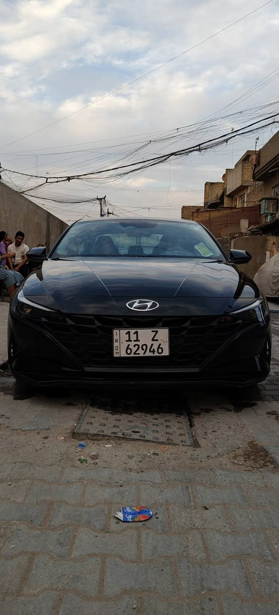 السلام عليكم  
هيونداي النترا موديل 2023
مواصفات :- ( محرك 2000
 دوش ، بصمة ابواب 
+ صندوك + تشغيل 
، تشغيل عن بعد ، 
شاشة ابل كار بلي ،
 كاميرا خلفية دواره 
، فول تحكم ستيرن 
، مانع تزحلق ، تحديد مسار
 ، قيادة ذاتية ،  + مانع تصادم ، 
نقاط عمياء جانبية ، ويل كب ،
 وباقي المواصفات المعروفة ) 
((حادث موضح بالصور شبر 
بارد بلجاملغ وشبر صبغ بلبنيد
 بدون دواخل ليبل واحد ماشية 34mi )) 
بدون ايرباك
االعنوان بغداد م/الصدر   
الاستفسار على رقم الهاتف ***********
