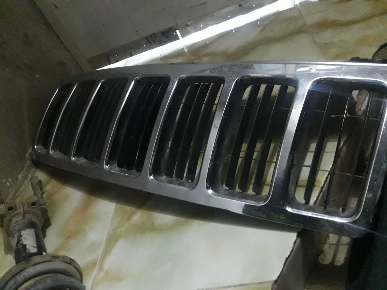 السلام على الاخوة الافاضل 
اغراض جيب لاريدو ٢٠٠٨ للبيع زوج مازدات امامية مع زوج بك لايتات مع دعامية كاملة  بروجكترات وشباك نيكل مع عبوة فيت بمب كاملة  ودبل امامي كامل مع اللوي  مع زوج مرايا كهربائية  جانبية مع طقم تاير مع موطور زراكات مع الدبة مع عقل مبرمج مع عصا لايتات  جميعها بدرجة عالية من النظافة والسعر رمزي جميعها ب٤٥٠ الف 
كمجمل الاتصال على الرقم ***********
او مراسلة الصفحة او واتساب العنوان ديالى خالص جديدة الاغوات 
وبخدمتكم مع التقدير
