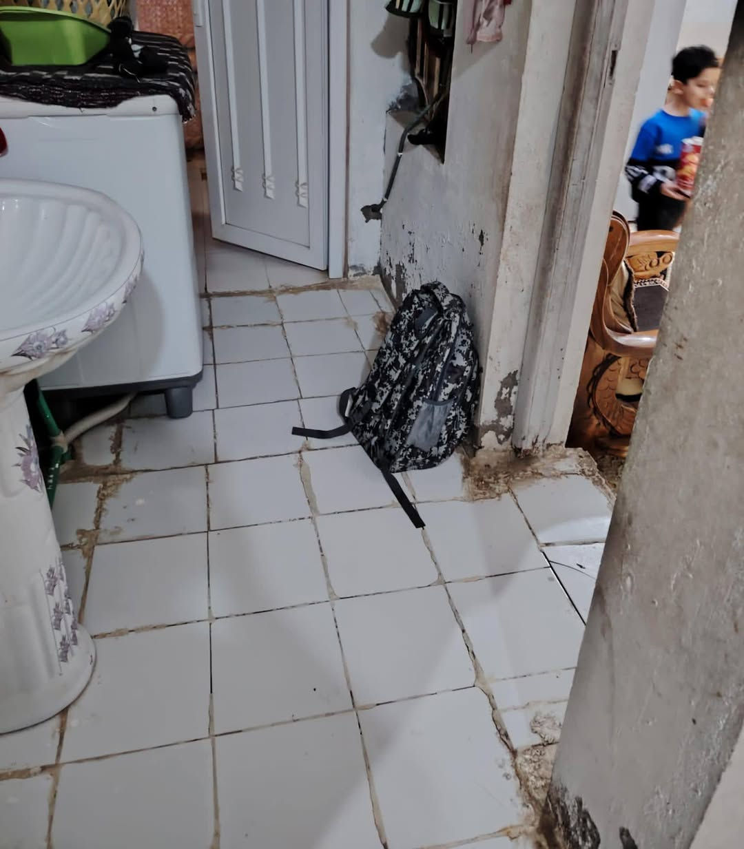 بيت للبيع
المساحة
300م

 المكان في حي الحسين الجديد قرب الناظم
البيت طابو ملك صرف

البناء
قديم
سنة 2010
البيت كله مبني طابوك

وهو بيت طابق واحد 

وباقي التفاصيل خاص


**إذا كنت صاحب هذا الإعلان وتريد حذفه لأي سبب، رجاءا أرسل رسالة إلى الدعم الفني**