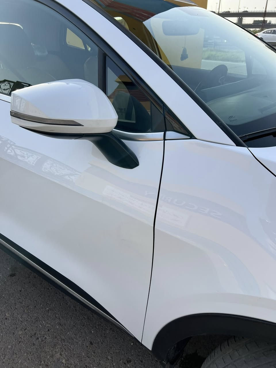 السلام عليكم
سبورتج 2024
خليجي 
فول عدا البنوراما
رقم اربيل تحويل او وكالة 
سيارة ماشية 50 الف
سيارة بدون صبغ فقط بيها ملاحضات بسيطة 
بالجاملغ الامامي اربع اصابع كارت وجوه المراية بالباب اصبعين كارت 
وقبق الصندوك بيها تكحيل 
الباقي مكفول
سعرها 215 وبيها مجال 
***********
مكاني بغداد حي الجامعة او معارض الكريعات
