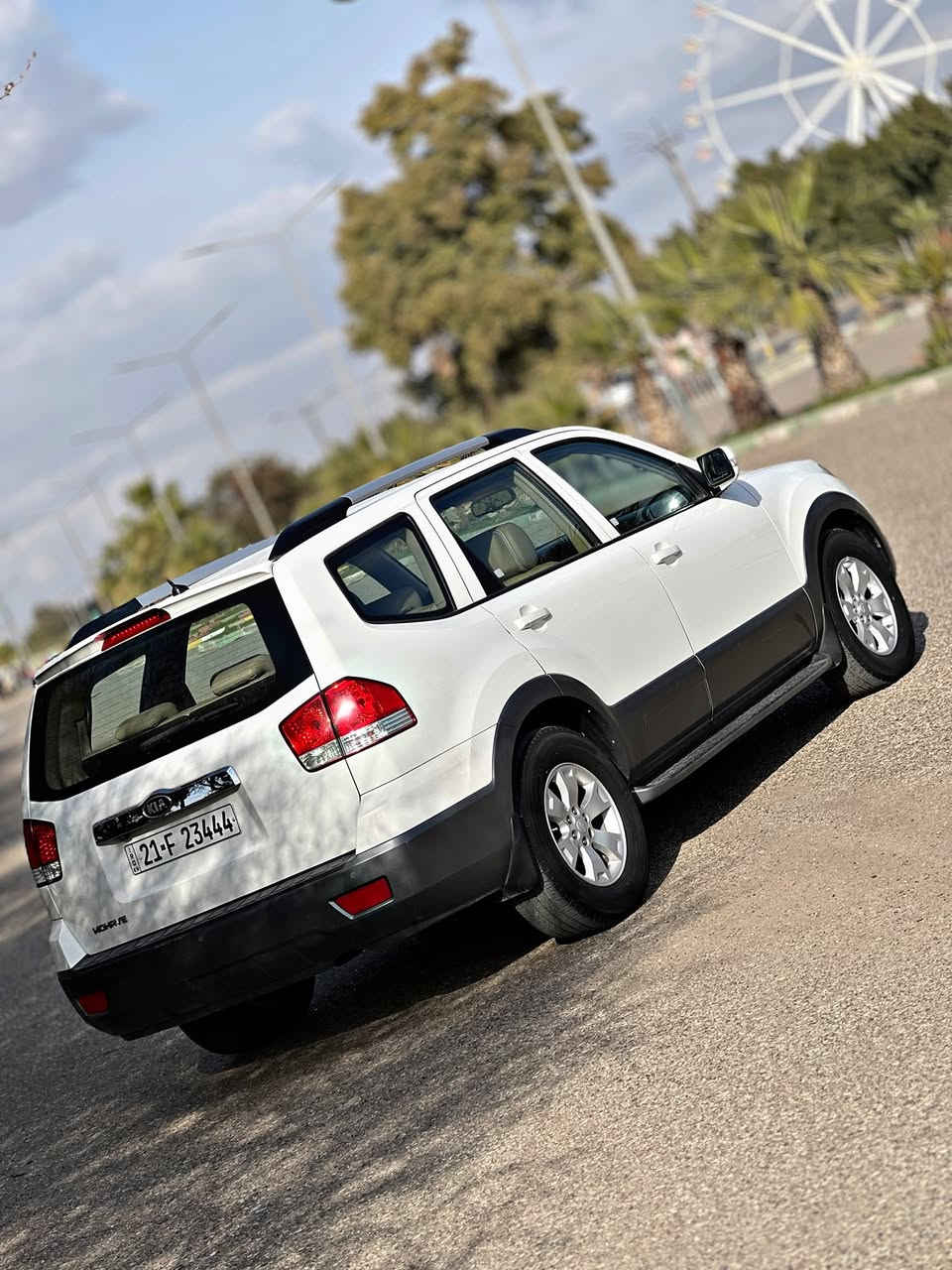 كيا موهافي 2016 خليجي 
فول  مواصفات بدون سلايت  
  (فقط بيه شبر كارت وشبر تعديل )
لون ابيض ثلجي 
ماشيه 220Km
تبريد مركزي 
كشنات جلد 
تخم تاير جديد 
مكينه v6 
كير ومكينه بشرط (قبغ محرك مفتوح)
مكان سياره كركوك 
للاتصال ***********
