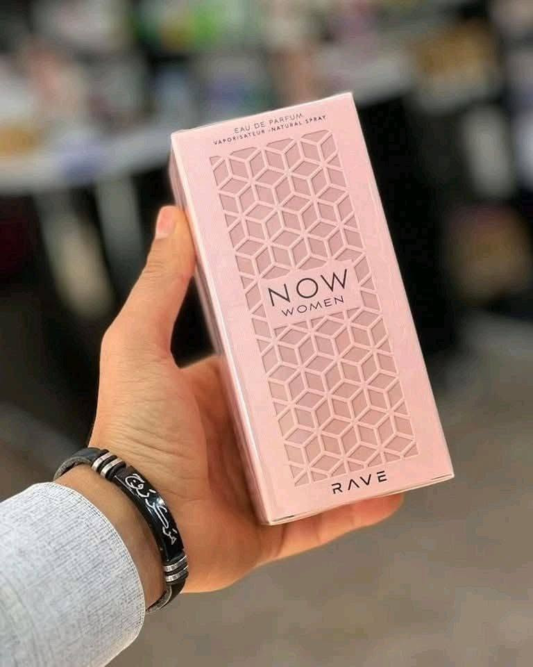 🍭🧁 عطر ناو الوردي NOW 💗
أنوثة ناعمة… وجاذبية ما تنوصف 🎀
عطر نسائي فاكهي يخطف الانتباه من أول رشة، مقدمته مزيج منعش من الفواكه الحمراء والبرتقال 🍓🍊
وقلب العطر ينبض بأنوثة الخطمي، زنابق الوادي والياسمين 🌸أما القاعدة فدافئة وثابتة من الفانيليا، الطحالب والمسك ✨

💖 ثباتية قوية تدوم لـ 24 ساعة
💖 مناسب للمناسبات والسهرات
💖 ومثالي حتى للاستخدام اليومي والدوام

العطر الي تخليه…والكل يسألج:
شنو هذا العطر؟ 😍
إذا تحبين العطور الأنثوية الفاكهية
ننصحج وبقوة بـ عطر NOW الوردي 🥹🎀
#الاصلي المنشأ الإمارات 🇦🇪💯
السعر 15 الاف 
🚘يوجد خدمة توصيل لجميع محافظات العراق ٤ الاف🚘


**إذا كنت صاحب هذا الإعلان وتريد حذفه لأي سبب، رجاءا أرسل رسالة إلى الدعم الفني**