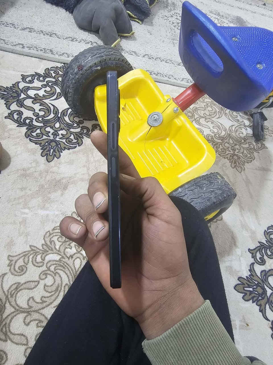 السلام عليكم موبايل للبيع ويرهم مراوس بموطور انفنكس نوت 12 VlPذاكره 256بطاريه 4500 يدعم الشحن السريع السعر 225وبي مجال الاتصال ***********
