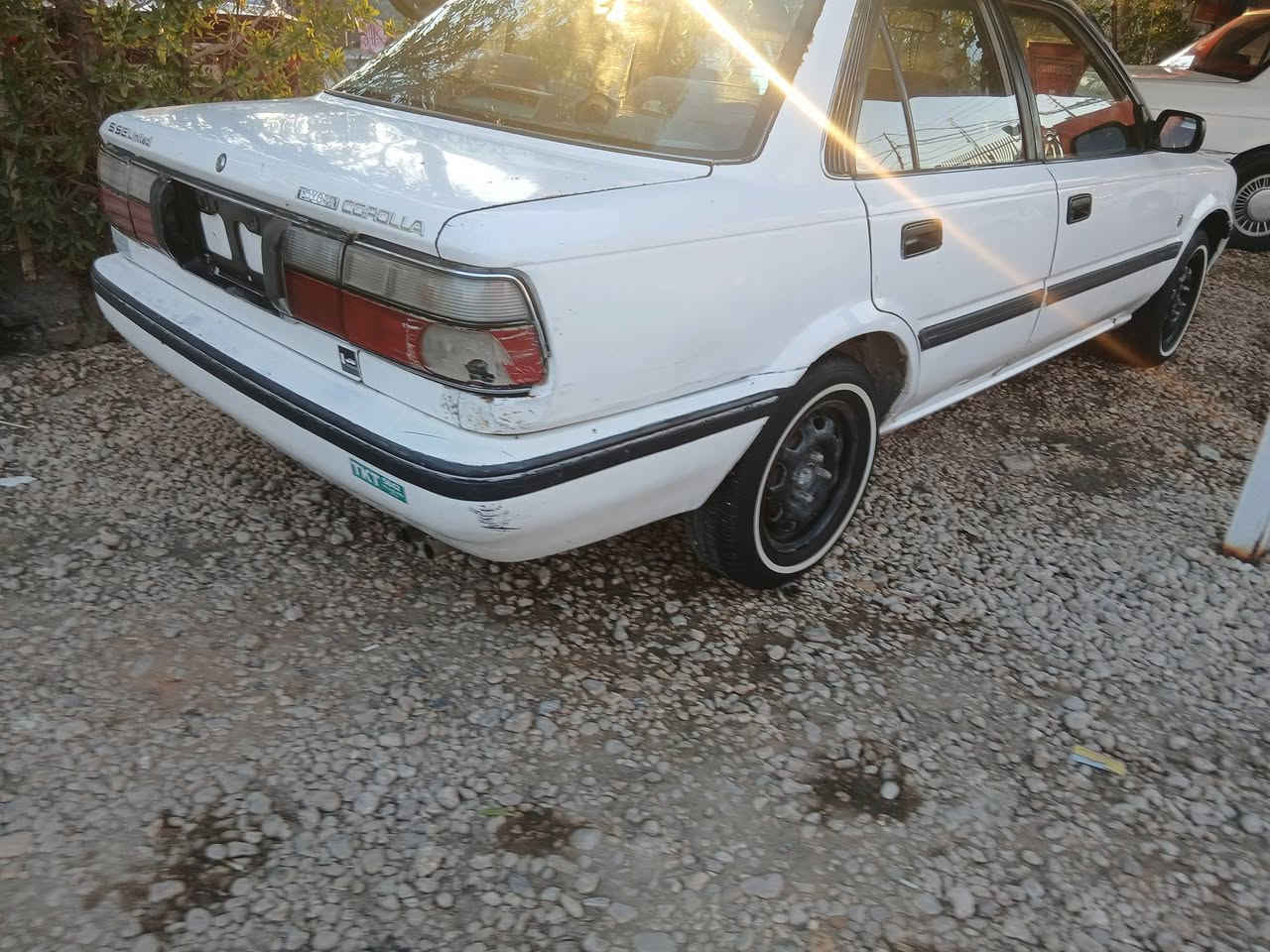 السلام عليكم للبيع كورلا موديل ١٩٩٠ محوره رقم بغداد دولي بسمي سويه لغايت ٢٠٣٠ مشروع وطني مكينه كير حداديه تخم تاير خير من الله كير اوتماتمك مكفوله من ضربه بيها مكانات صبغ فقط السعر ٤٠ وبيها مجال قليل العنوان كربلاء الحسينيه هاتف ***********
