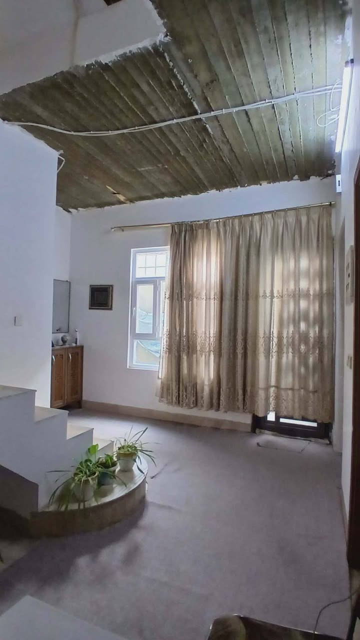 عروض مكتب ركن المواسم للعقار  والمقاولات 🏢 .

🛑 دارللبيع حي الفلاح الثانيه جمعية الماء الاولى

طابقين وكما موضح في الصور

مساحة الارض 150 متر اتجاه غروب

اربع غرف نوم +هول+استقبال+مطبخ

السعر 135 مليون 

 للاستفسار  اكثر الاتصال على الأرقام 
      التاليه او مراجعة المكتب في حي الفلاح الثانيه:

***********
***********

 اضغط على زر المتابعه ليصلك كل ما هو جديد من عروضنا 👍 .

 عنوان المكتب الموصل/ حي الفلاح الثانيه  مدخل بانزخانة المنهل قرب مدرسة الدار البيضاء

نستقبل كافة عروضكم التجاريه والسكنيه والزراعيه والجمعيات .
