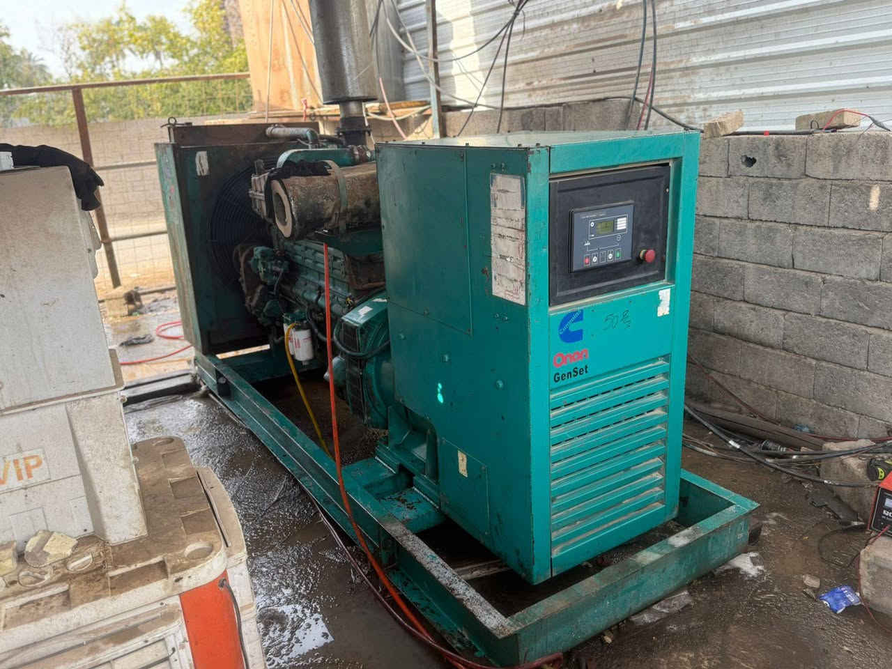 السلام عليكم مولد كمونز امريكي اصلي ما مفتوح  خمسه ونص 300كيفي نضيفه كلش السعر خاص  ل استفسار تعال واتساب بس  *********** العنوان بغداد الدوره
