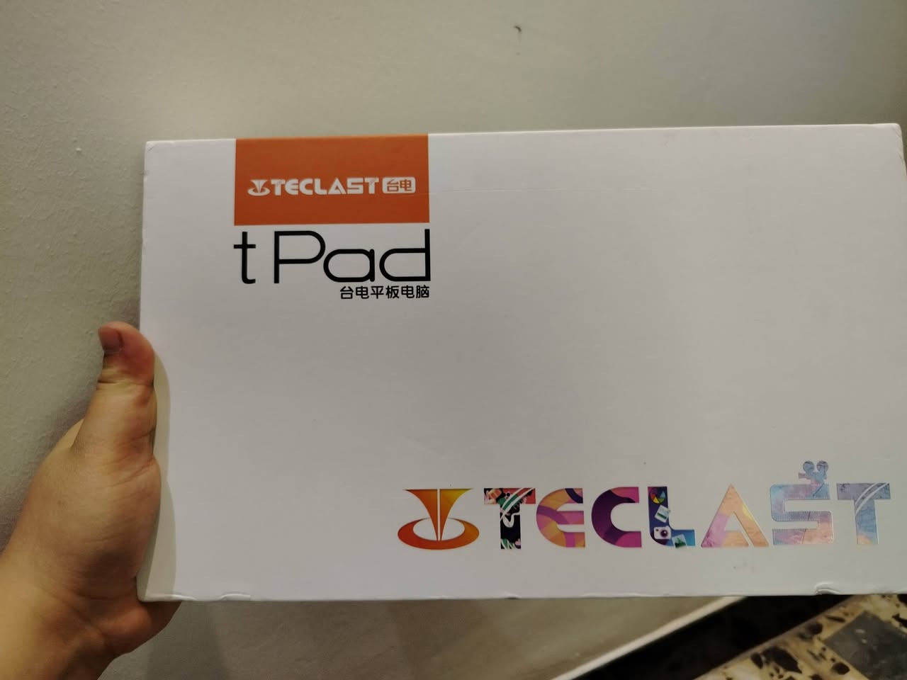 تاب من شركة teclast  الذاكرة 128G والرام 6G دبل شريحةSIM الصوت استريو نظام اندرويد 13
مع كفر دفتري ممغط
السعر:175  الف وبي مجال
بغداد حي العامل الاتصال ***********
