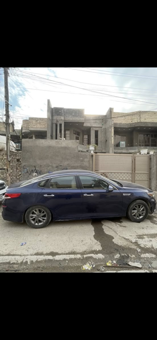 للبيع اوبتما ٢٠١٩ ماشيه ٨١ سياره جاهزه و ما ناقصها شي حادثها ٤ قطع جاملغ و باب و بنيد حادث صاير صفح من جهت سايق سعر ١١٤ مكاني بغداد رقم ***********
