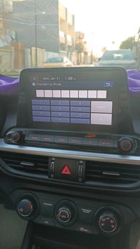 شاشة كيا فورتي 24 امريكي للبيع 07724032249