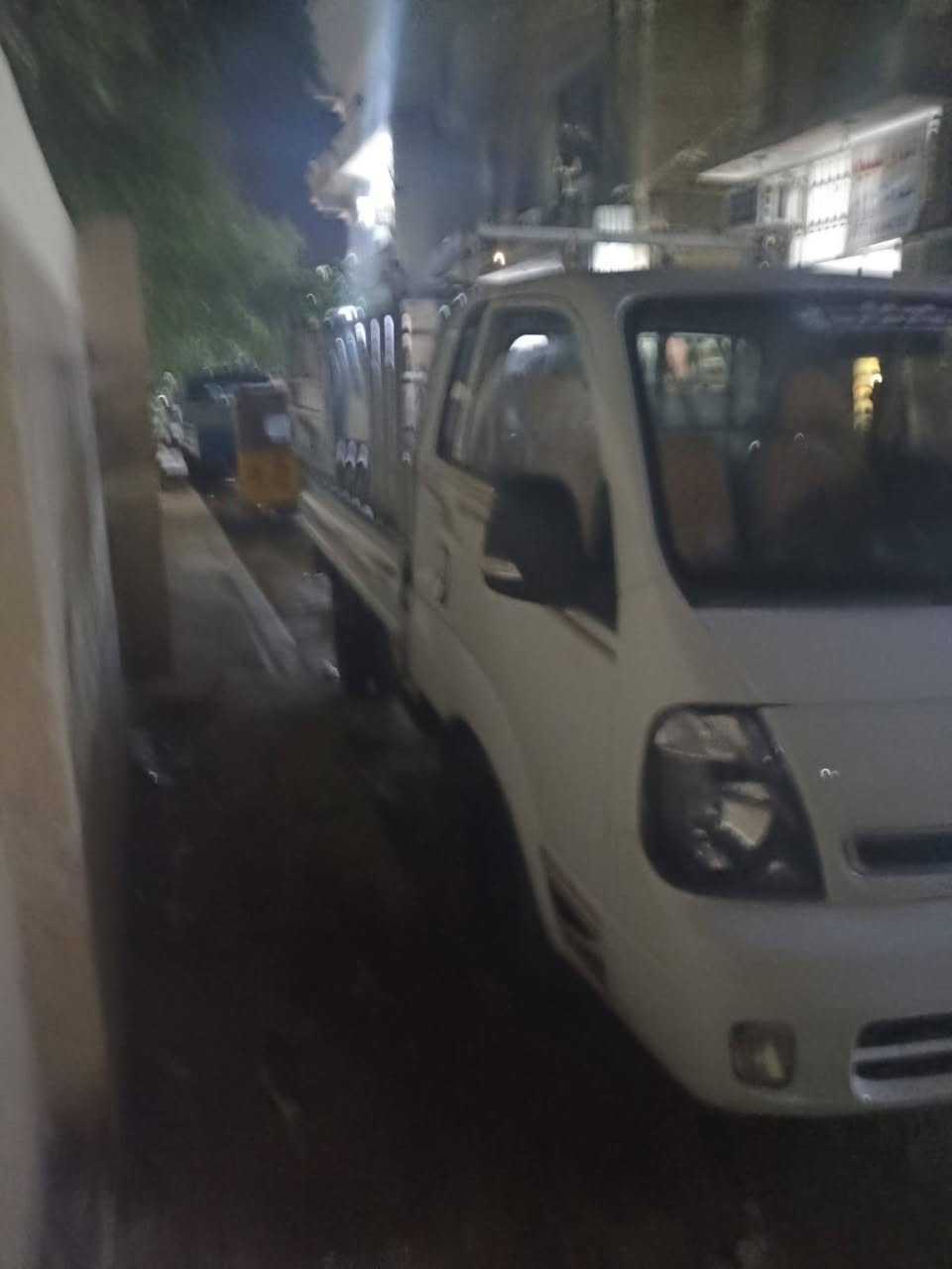 السلام عليكم 
الموديل 2018
السعر 115 بي مجال قليل 
للإستفسار على الرقم 
***********
