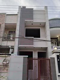 مشتمل للبيع  الشعب/ حي التجار  المساحه 84متر الواجهه 4متر  سنه البناء ...