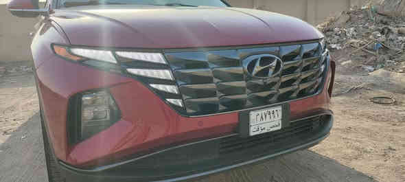 سلام عليكم توكسان لبيع موديل 2023السيارة فول فول  1/1 مواصفات حادث خفيف جدا موجود بل منشور
1.رادارات أمامية+خلفية

2.حساسات أمامية+خلفية

3. اربع كاميرات 360درجة

4.اشاير بل مري +مري كهرباء 

5.عدسات زينون ليد 

6.جنطة كهرباء 

7.تشغيل عن بعد

8.تحريك السيارة للامام +الخلف عن طريق البصمة 

9.كشنات جلد لون أوف وايت مميز 

10.تدفئة المقاعد الخلفية 

11.تدفئة +تبريد المقاعد الأمامية

12.هيتر ستيرن

13.خزن ميموري

14.كشن السائق +الصدر تحكم كهرباء بل كامل 

15.سماعات الشركة العالمية BOOS

16.مانع انزلاق 

18.تحديد مسار 

19. قيادة ذاتية

20.مثبت سرعة

21.شفتات ستيرن

22.اربع مودات قيادة 

23.شاشة عدادات كهرباء +تغير شاشة العدادات حسب مود القيادة 

24.السيارة بصمة

25.سايد بريك بصمة

26.أوتو هولد

27.گير دگم

28.نضام LOCK 

29.نضام نزول المنحدرات

30.شاشة حجم چبير

31.شحن لاسلكي 

32. منظومة تحكم التبريد بل كامل لمس

وبعد اكو هواي مواصفات ما مذكورة السيارة دخول جديد فحص مؤقت تترقم جميع المحافضات 

الضرر . موضح بل منشور الباب خلف السائق مصلح ما مبدل +الچاملغ الخلفي شبر بارد بل چاملغ بدون أيرباك غير هيج مكفولة كفالة عامة

السيارة لون احمر ملكي مميز مو عادي

للاستفسار و معرفة السعر ***********
