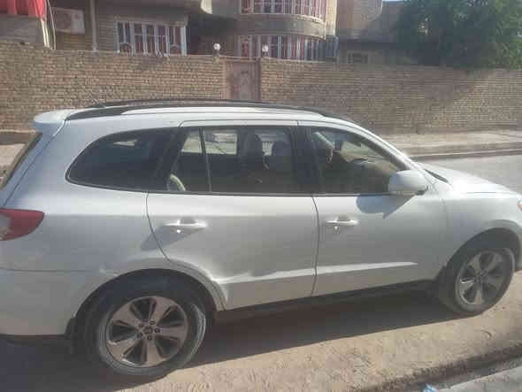 السلام عليكم
✅سنتافيا 2012 للبيع  خليجي
✅باسمي رقم ذي قار  
✅المواصفات:
‏✅ 6v /3500  حجم المحرك  
‏✅ دفع رباعي4x4 
✅  سبعة راكب 
✅ 3 قطع تبريد 
✅تحكم استيرن جهة
✅ثلاجه 
✅فتحه قمارة
السعر ١٤٥
***********
