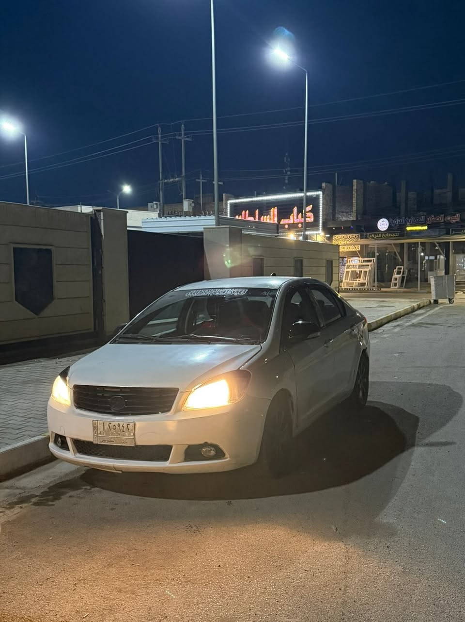 السلام عليكم شباب اقرو المنشور كامل قبل لتجي وتراسل  

سيارة گريت ول فولكس c30 
لون صدفي 
موديل 2012 
  رقم بابل 
اشارت بالمري 
وتحكم بالمري وبالايتات من الداخل 
ريموت سنتر لوك جديد
 تحويل وغرامات وعيب شرعي بكفالتي 
مكينة 1600
ادامة كاملة بلكات ومجاول ونوزلات جديدات  
دوشمة جديدة 
 كهربائيات كاملة بس بقت كم كلوب يحتاجلة تبديل
منضومة تبريد المحرك خير من الله  
تايرات اكثر من نص عمر 
باتري جديد 
صدر امامي كامل جديد 
عبوة وطوافة جديد 
ادامة لكل حساسات المحرك والسيارة بصورة عامة تنضيف وتبديل 
بور ستيرن ادامة جديدة 
التبريد اكو مشكلة بالاصبع مال الكمبريسر وكلشي تمام 
 البريك سويتلة ادامة تبديل  بقة بس يتنفس وبريكها خير من الله 
بيها خياسات بسيطة  
يرادلها تبديل لماطور الجام ولقاعدة الباب مال الصدر لان ميفتح 
وكل الشغلات ذني سهلات بس بسبب الالتزامات ودوامي من الصبح لليل ف مالحك اسويهن 
سيارة خير من الله ومكفيتني ومشيتني وابد موگفتني بشارع اروح واجي بيها للدوام 
ماشية 200 الف حقيقي وقابل للزيادة 
السعر 36وبيها مجال بسيط واني بخدمتكم 
العنوان واسط /الكوت /داموك
للاستفسار  ع الرقم او الواتساب  كل الوقت موجود ع الفيس بوك 
***********
