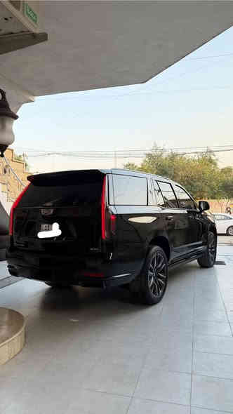 ⚠️كديلاك خليجي وكاله المنصور  ((2023))⚠️
(((36 الف كيلو ماشيه )))
((—مغلفه PPF—))
فول موصفات 
1. داخل بيجي
2. بانوراما 
3. 36 سماعه 
4. بصمه تشغيل عن بعد 
5. دفع رباعي 
6. كامرات 360درجه
7. صندوق كهرباء + ع حركه القدم 
8. كشنات تدفئه تبريد 
9. شاحن لاسلكي 
10. جكات 
11. لد داخلي متغير 
12. تبريد 3 قطع 
13. داتشو عداد بالجامه 
14.  شاشات خلفيه 
15. كأمره بالمري 
16. صيانه بالشركه مجانيه دهن فلتر مجاني 
17. رقم بغداد بسمي  /((سونر السياره موجود بلمنشور ))
19. 📍مكان السياره/بغداد شارع فلسطين 📍
20. السعر /850ورقه وبيها مجال 🛑
21. الاستفسار:📞 ***********
