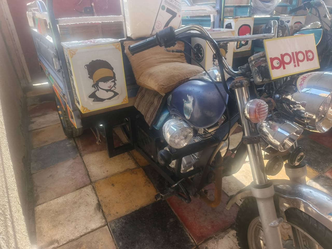 موديل ١٨ كفاله مكينه جديده ٢٤ مكفولة من كلشي العنوان حله نادر الأولى السعر بواحد و ٤٥٠
***********

