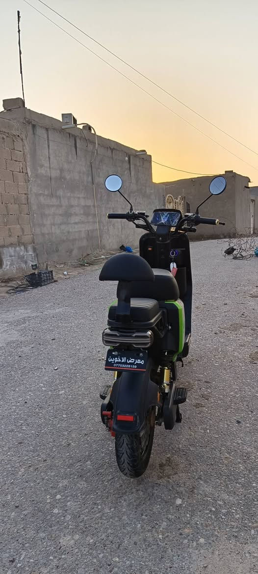 سلام عليكم دراجه شحن R11 دراجه بعدهه نظيفه بطارياتهه نضيفه لامتفوخات ولاجافات كلشي مابيهن تمشي 40 كيلوو مكفوله من العطل او تصليح كهربائيات كلهه شغاله للبيع ب600 او مراوس تواصل وياي علرقم *********** مكان البصره قضاء ابي الخصيب
