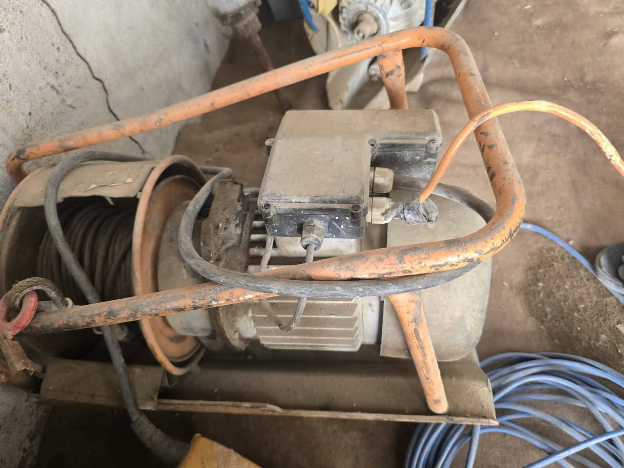 مطور وانج صيني شغال للبيع ***********
