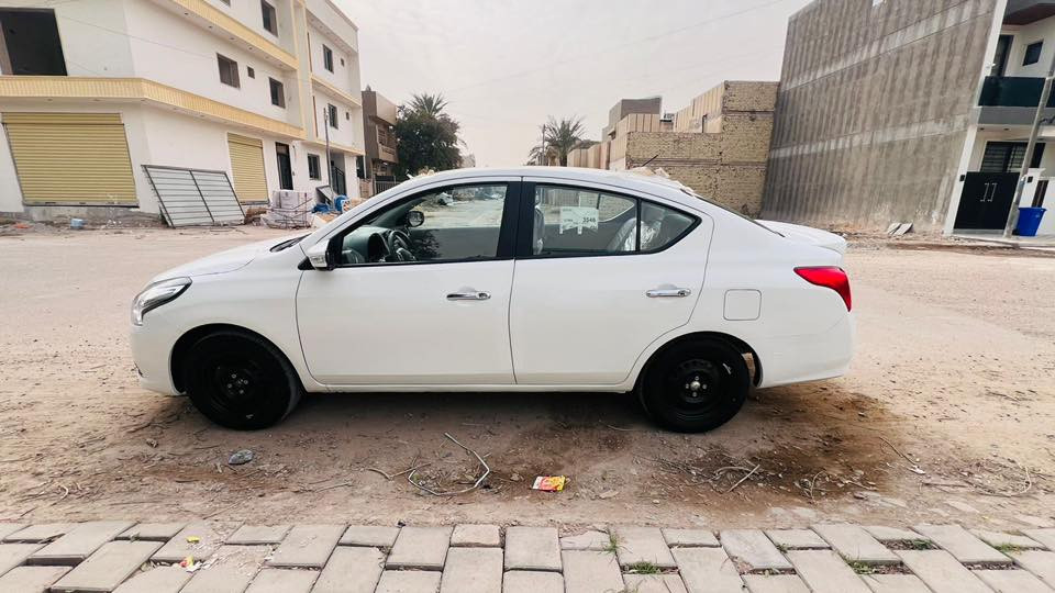 صني هندي مديل 2025 اربيل بسمي تحويل ثاني يوم بابين جهة السايق مبدل اصلي نفس لون بدون دواخل ولا ايرباك و جاملغ خلفي جهة سايق بارد قليل سياره نضيفه 100 بالميه ماشيه 10 الف جديده كامله  سعر 115 وبيها مجال اتصل وتدلل   ***********
 مكاني بغداد شارع فلسطين
