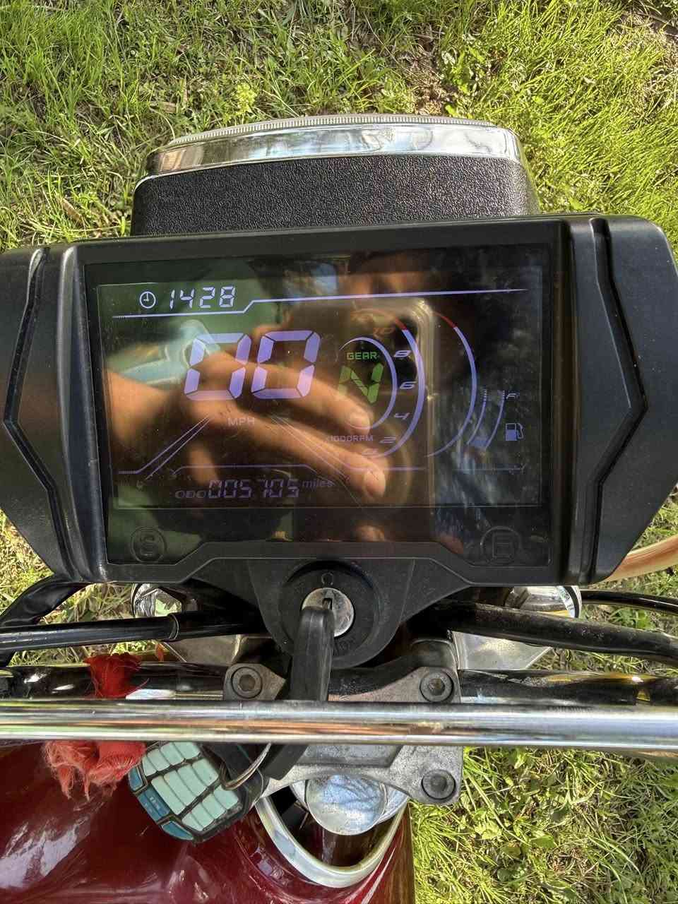 يالله سلام عليكم سونك مديل2024 شكل 2025
طالعه بنهايه 2025 

مكفوله كفاله عامه من كلشي 

زلخ مابيه 

اوراق سكنر ٥ وياهن كارتونيه وصل معرض 

كلشي شغال بيه 

مكينه مكفوله من مفتح 

اذا بيه زلخ واحد تاخذه بلاش 

مكاني القاسم ناحيه الطليعه 

سعره ٦٥٠ وبيه مجال 

رقمي ***********
