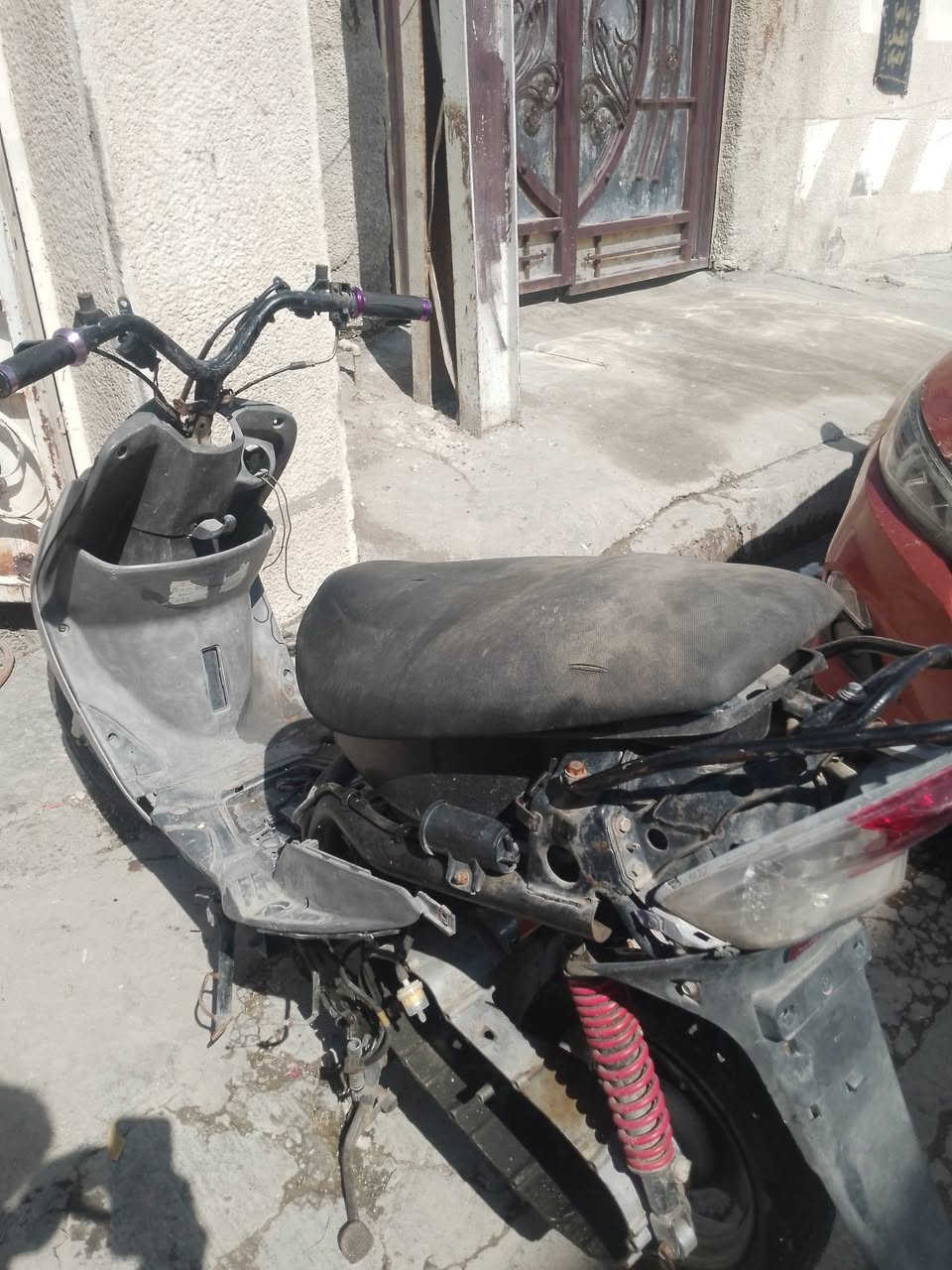 سلام عليكم ماكس منغولي للبيع 
دراجه متروكه كل غراضه موجوده كلهه من برغي للبرغي تجي تاخذ دراجه كامله بس دراجه كايمه وتفصخت ابيع كوم حديد مكاني بغداد تقاطع درويش المعالف ***********
