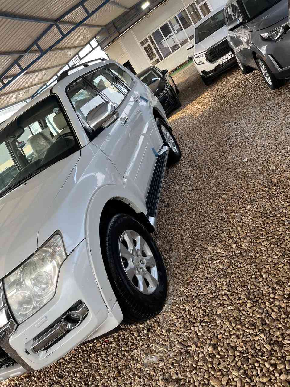 سلام عليكم باجيرو 2013كفاله عامه رقم جديد مكينا 6سلندر مكينا وكير وحديده وتخم تاير كله شرط 7راكب موصفات السياره فتحه وكشنات كهرباء دواخل صاج مري شفط باقي موصفات معرفه مكان سياره الديوانيه رقم *********** سعر 160وبيها مجال
