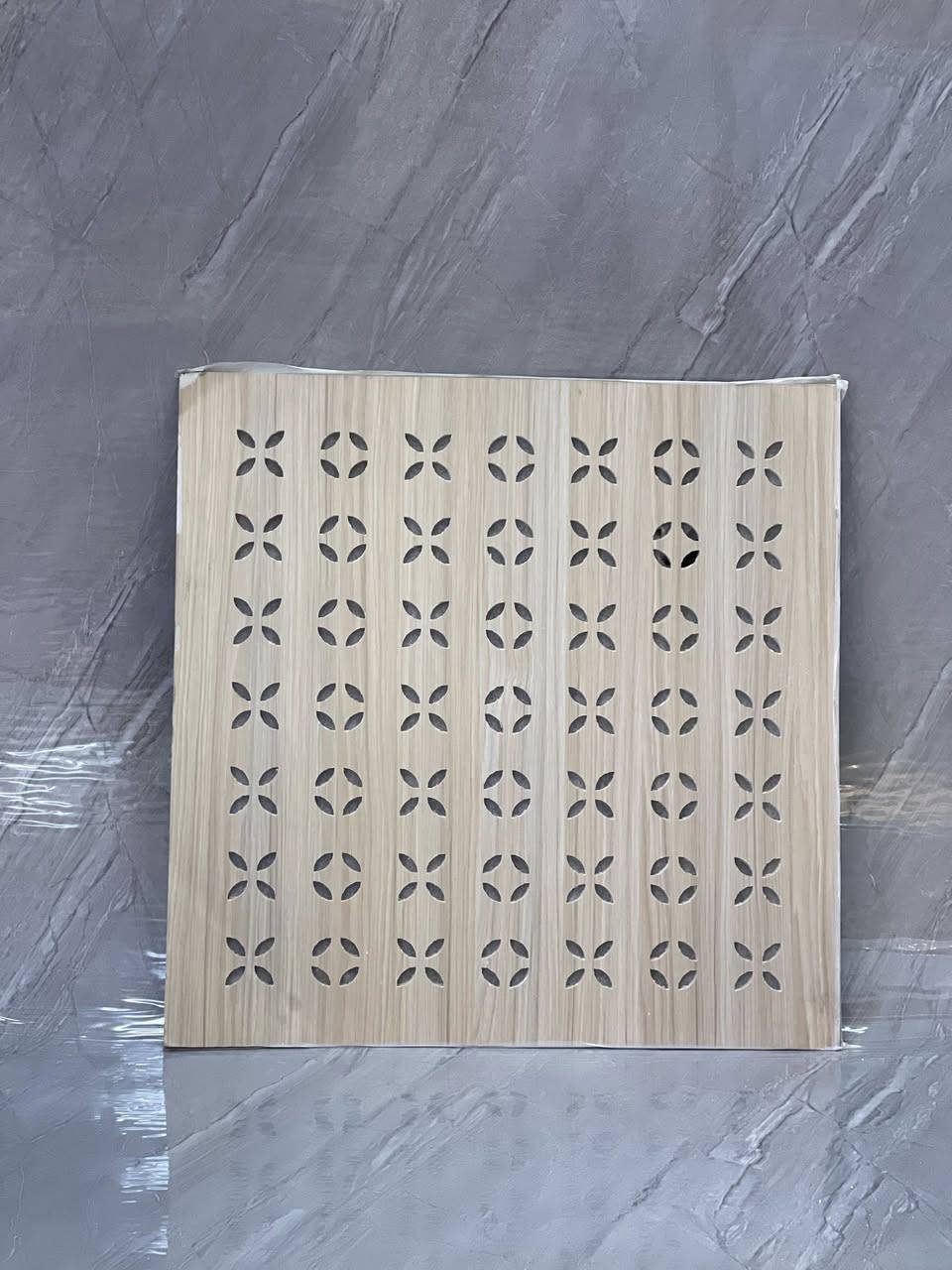 مربعات تايل سقف ثانوي 
مربعات cnc سقف ثانوي
القياس 60 × 60 
السمك 8 ملم 
البيع جمله و مفرد 
المسيب حي الموضفين مقابل معمل الحرير 
مبيعات الجمله ***********
مبيعات المفرد والمكتب ***********
