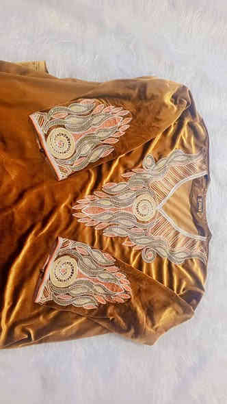 السلام عليكم دشاديش قديفه درجة اولى خامه اجنن وبيهن الوان مختلفه وموديلات مختلفه السعر 15الف عرض خاص التوصيل مجانا ‏‪***********‬‏. الحجز على هاذه الرقم
