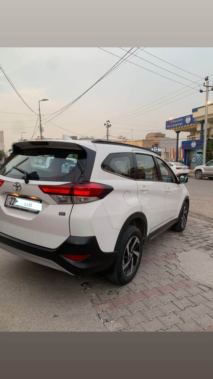 أسم السيارة: Toyota Rash 
موديل: 2019
مواصفات : خليجي سبع راكب تبريد مركزي شاشة كاميرا..
محرك: اربعة سلندر حجم: 1.5L بشرط 
ممشى سياره: 63,000km حقيقي 
ضرر: مكفولة كفالة عامة من صبغ 
لون السيارة:ابيض  داخل لونين
رقم السيارة : اربيل سنوية رقم جديد 
سعر: 165$ وبيها مجال للشراي تحياتي 
سيارة جديدة وجاهزة ماللبيت بدون اي مصرف 
عنوان: أربيل أزادي شارع 40
مكلف بالنشر رجاءً فقط شراي يتصل تحياتي
للاستفسار اكثر راسلني على وتساب او خابر *********** أربيل, العراق
