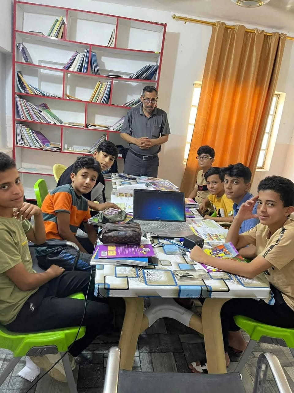 إعلان تسجيل
بمناسبة بدء عطلة نصف السنة، تُعلن مؤسسة مجد الرافدين للتنمية والتعليم عن فتح باب التسجيل في
دورات كورس اللغة لمختلف المستويات والمراحل الدراسية.
وذلك للراغبين بتطوير مستواهم العلمي واستثمار العطلة بشكل مفيد.
التسجيل متاح حاليًا للراغبين بالانضمام.
يُقام الكورس بإشراف الأستاذ القدير سعيد الحسيني،
ويشمل أيضًا طلبة الجامعات.
الموقع: الحي العسكري – مجاور صيدلية دنيا صالح.
للتواصل والاستفسار:
📞 *********** (اتصال أو واتساب)
📲 تيليغرام: @Nadiasaee
