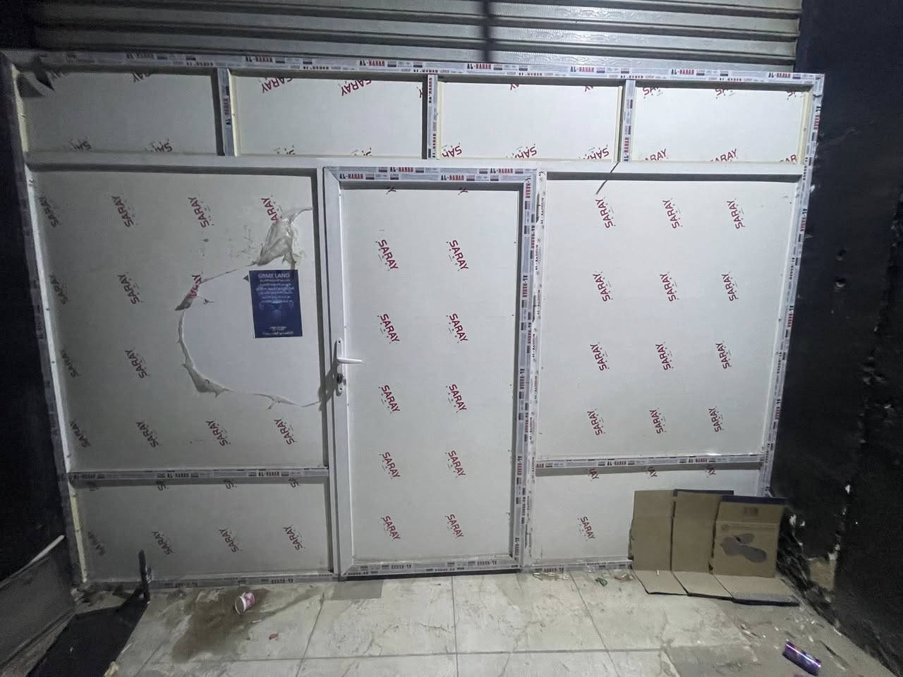 للبيع
قنفات خمس قطع ام النفرين وبابيه محل قياس 4*2.5 عنوان ناصريه حي الحسين ***********
