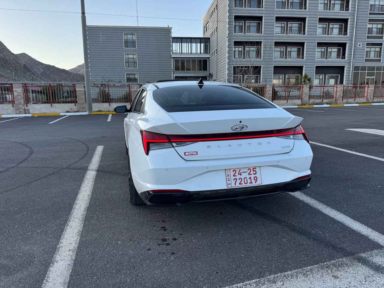 هیوندا ئەلنترا ٢٠٢٣ بۆ فرۆشتن یەک پارچ نیو سبوخ ناوەی نەگرتوو موسەفات لیمتیدد ژمارە ***********
فوول مواسەفات کوشن گەرم وە ساردی هەیە هایبیرد
کوشن خەزنە وە سەلاید ٤ مۆدی هەیە گیج ئلیکترۆنیە  

KMHLN4AJ2PU083720 أربيل, العراق
