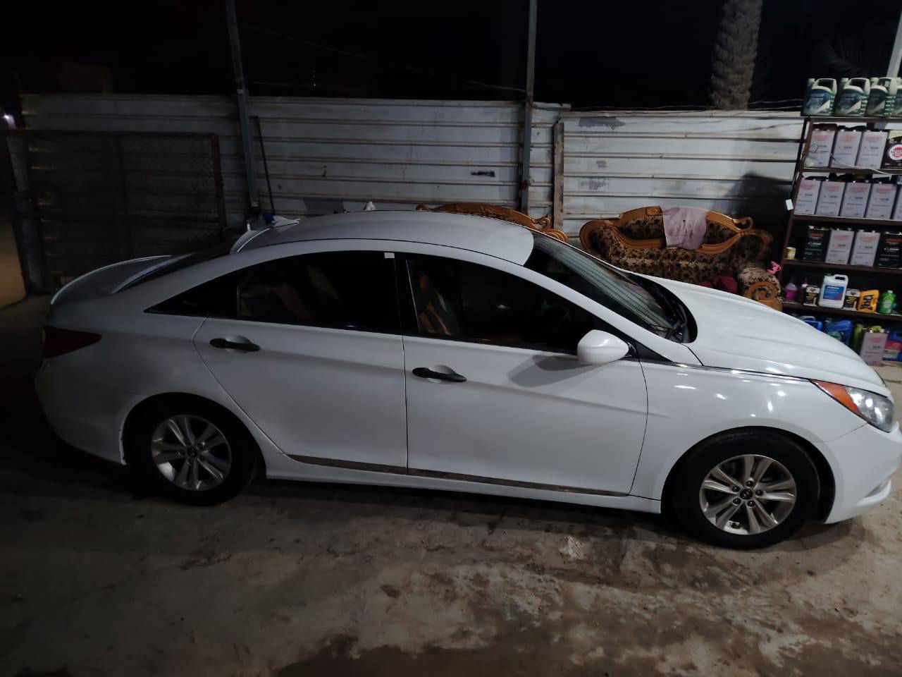 سوناتا للبيع موديل2014  وارد  امريكي حادثها جاملغ امامي ومبدل بدون اي ايرباك كل سليم وبيها مكانات صبغ بدون اي حادث والاستفسار أكثر اتصل وتدلال مكينه وكير على وضع الشركه لك استندر السياره مامتعوبه والتبريد والحداديه جديد السياره مامتعوبه مال بيت السعر 107وبي مجال سنويه ماصقطه  /*********** كربلاء, العراق
