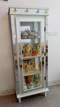 للبيع • خزائن