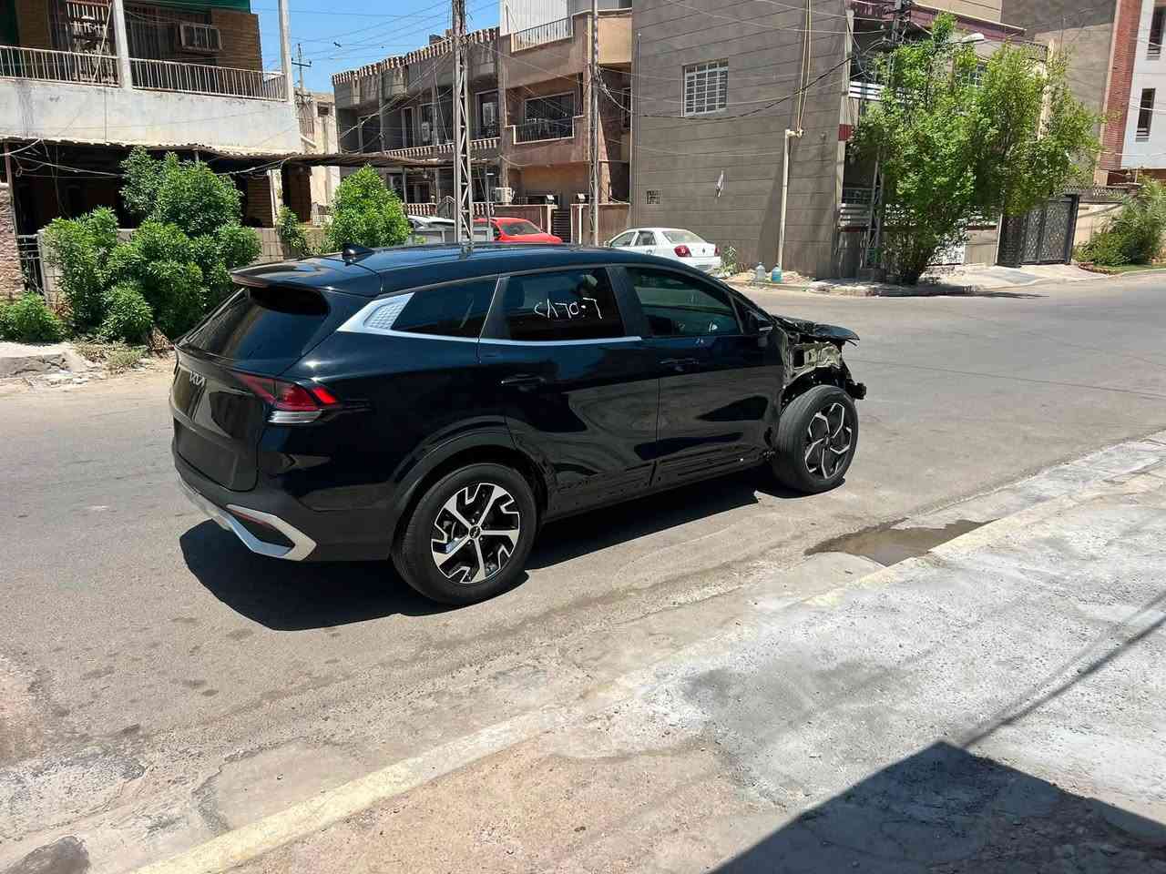 سبورتج 2025وارد امريكي محرك 2500 ع حادثها بدون تصليح تشغل وتمشي بدون رقم منفيس بسمي مكان سياره بغداد حره ماشيا 7الاف رادارات اشاير بالمري تبريد قطعتين كرسي كهرباء داخل جل شحن واير ليز هندبريك بصمه تشغيل عن بعد اي ستفسار تصال بالرقم ***********السعر 115
