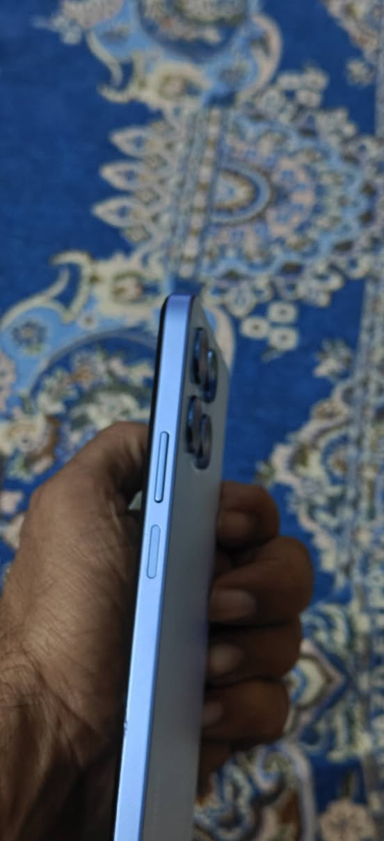 Honor X6a
رام 128 
بطاريه 5200
السعر 115
الحر الصغير 
***********
