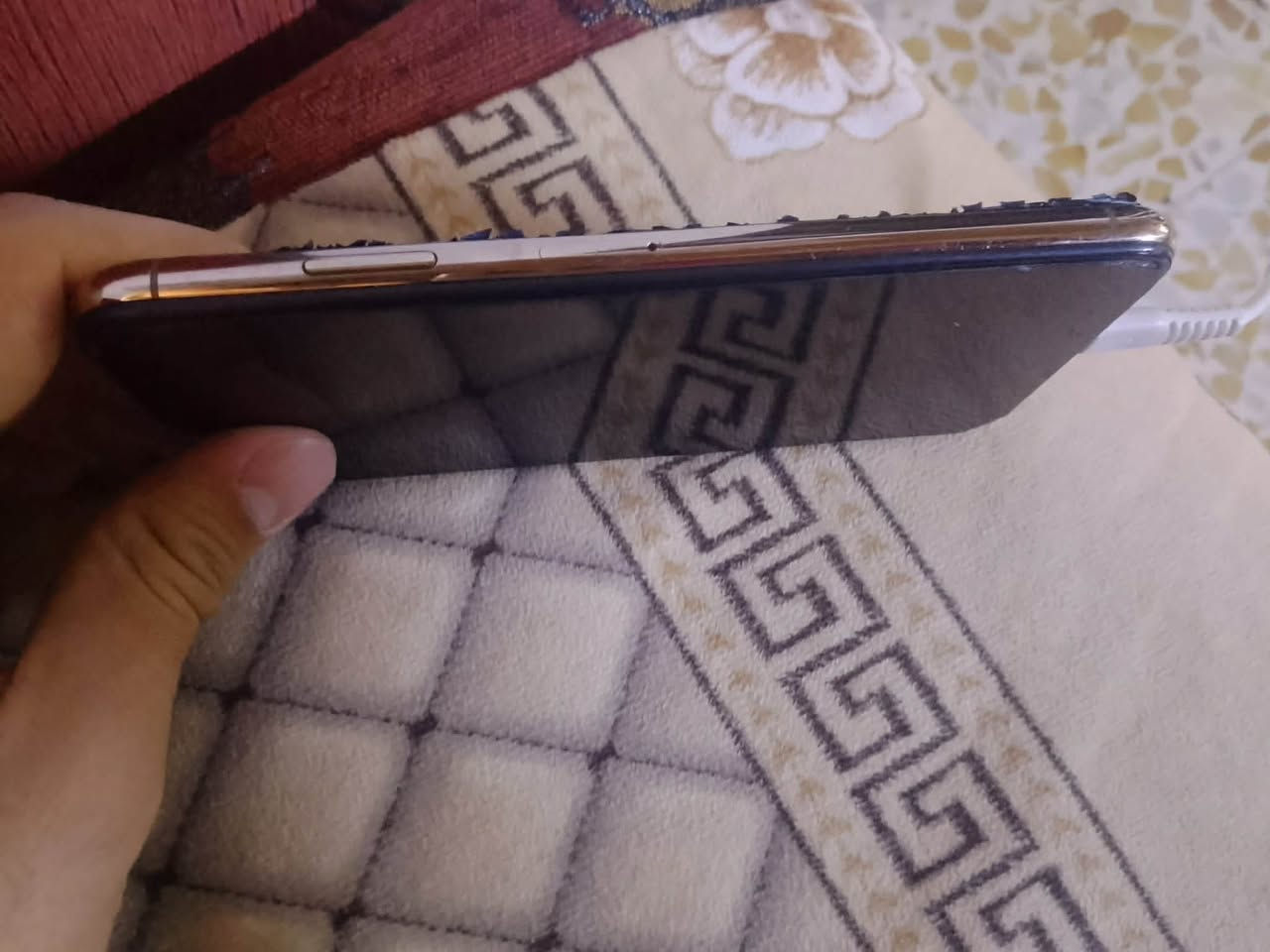 سلام عليكم ايفون اكس ما كس للبيع مساحه٦٤ مستبدل فقط شاشه بطاريه خدمه ضهر مكسور لاستفسار***********وتس
