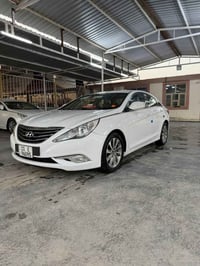 للبيع سوناتا 2014 الشركة العامة رقم بغداد الجديد بااسمنا  السيارة مكفو...