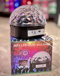 شاشة LED • حجم كبير • سبيكر