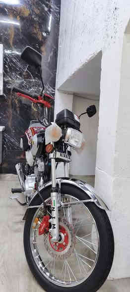 السلام عليكم دراجه رابعه كير نامه باب اول26 كلج دهن  دراجه اتخبل كامله برغي ما مفتوح بيه بريكات دسك خلفي وامامي غاز شلعه ومعدل طيارة ١٣٥ دراجه بيه صالنصه رياضي و بلادي موجودة  ٨٠٠ وبيه مجال كل شي موجود بل سوق ***********
